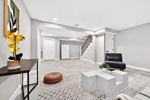 55 Banks St, Winthrop, MA 02152 - Photo 28