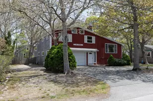 140 Buckwood Dr, Barnstable, MA 02601 - Photo 2