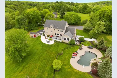 65 Rhodes St, Plainville, MA 02762 - Photo 2