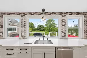 65 Rhodes St, Plainville, MA 02762 - Photo 6