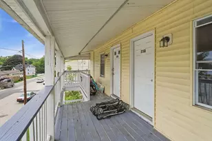 33 Union St, Southbridge, MA 01550 - Photo 12