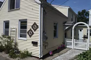 4 Lewis Ct, Gloucester, MA 01930 - Photo 1
