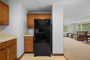 4 Victoria Dr, Auburn, MA 01501 - Photo 8