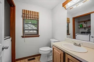 4 Victoria Dr, Auburn, MA 01501 - Photo 12