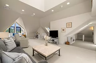 44 Pleasant St, Marblehead, MA 01945 - Photo 24