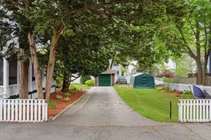 11 Allen St, Newburyport, MA 01950 - Photo 34