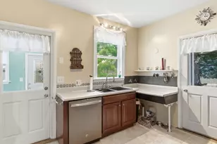 11 Allen St, Newburyport, MA 01950 - Photo 14