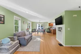 23 Yale St, Uxbridge, MA 01569 - Photo 10