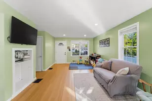 23 Yale St, Uxbridge, MA 01569 - Photo 8