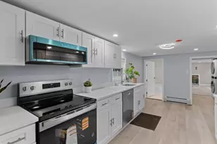 5 Phoenix St, Worcester, MA 01604 - Photo 12