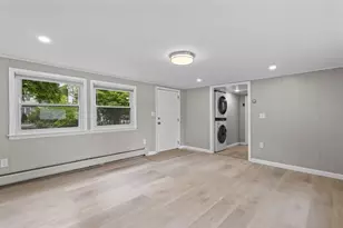 5 Phoenix St, Worcester, MA 01604 - Photo 18