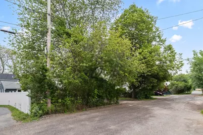 5 Phoenix St, Worcester, MA 01604 - Photo 28