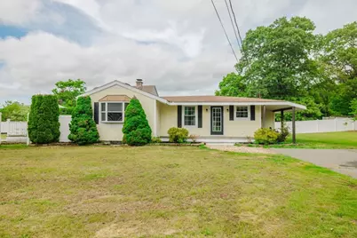 160 Willis, Seekonk, MA 02771 - Photo 1