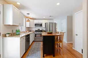 169 Brook St, Franklin, MA 02038 - Photo 6