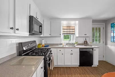 24 Muriel Rd, Swampscott, MA 01907 - Photo 16