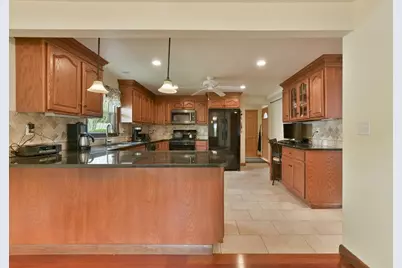 35 Alandale Pkwy, Norwood, MA 02062 - Photo 6