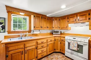 52 Elm St, Upton, MA 01568 - Photo 16