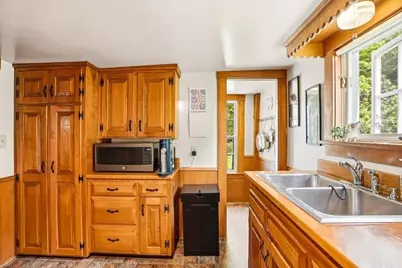 52 Elm St, Upton, MA 01568 - Photo 16
