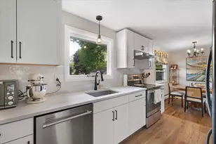 8 Horseshoe Dr, Auburn, MA 01501 - Photo 10