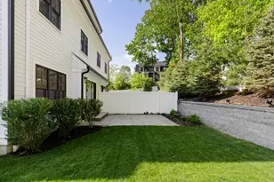 1124 Chestnut St, Newton, MA 02464 - Photo 36