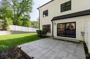 1124 Chestnut St, Newton, MA 02464 - Photo 34