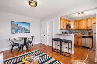 8 Walnut St, Everett, MA 02149 - Photo 12
