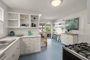 33 Ackers Ave, Brookline, MA 02445 - Photo 14