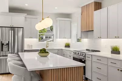 33 Blaine St, Malden, MA 02148 - Photo 6