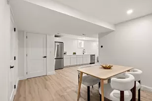 33 Blaine St, Malden, MA 02148 - Photo 16