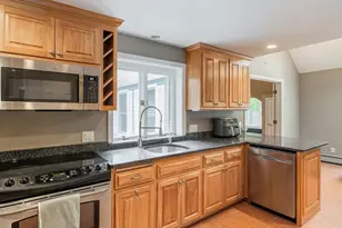 142 Baker St, Walpole, MA 02081 - Photo 10