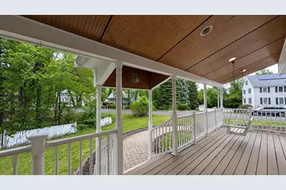 19 Hideaway Ln, Methuen, MA 01844 - Photo 8