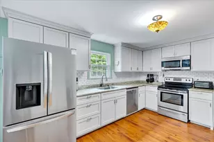 8 Brigantine Ave, Barnstable, MA 02655 - Photo 2
