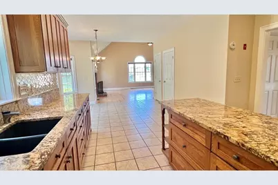 7 Deer Run, Charlton, MA 01507 - Photo 4