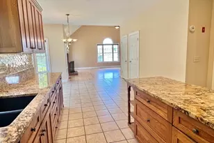 7 Deer Run, Charlton, MA 01507 - Photo 4