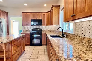 7 Deer Run, Charlton, MA 01507 - Photo 2