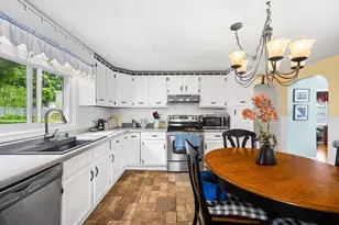 9 Hart St, Wakefield, MA 01880 - Photo 8