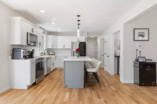 185 Mattapoisett Rd, Acushnet, MA 02743 - Photo 12