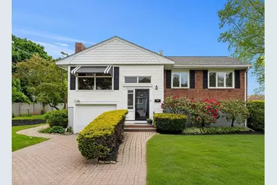 25 Countryside Ln, Marblehead, MA 01945 - Photo 2