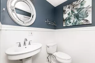 63 Bow St, Saugus, MA 01906 - Photo 12