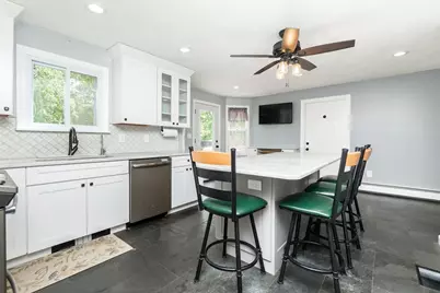 63 Bow St, Saugus, MA 01906 - Photo 2