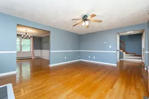 63 Bow St, Saugus, MA 01906 - Photo 10