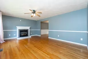 63 Bow St, Saugus, MA 01906 - Photo 4