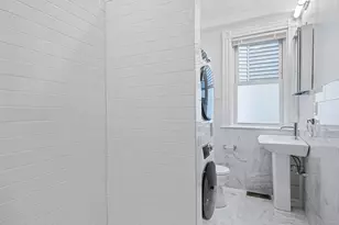 35 Newport St, Boston, MA 02125 - Photo 12