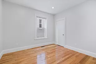 35 Newport St, Boston, MA 02125 - Photo 10