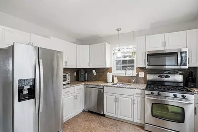 86 Violetwood Cir #86, Marlborough, MA 01752 - Photo 16