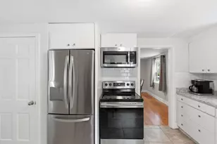 64 Fales St, Worcester, MA 01606 - Photo 12
