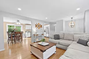 26 Fleetwood Dr, Norfolk, MA 02056 - Photo 4