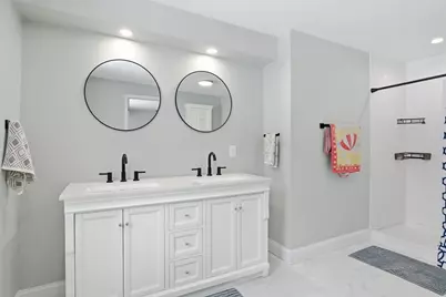 46 Smith St, Palmer, MA 01069 - Photo 10