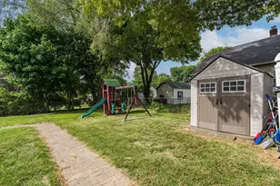 136 Collins St, Attleboro, MA 02703 - Photo 14