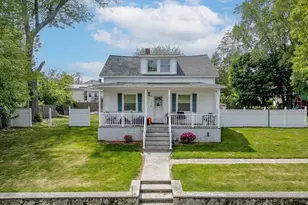 136 Collins St, Attleboro, MA 02703 - Photo 2